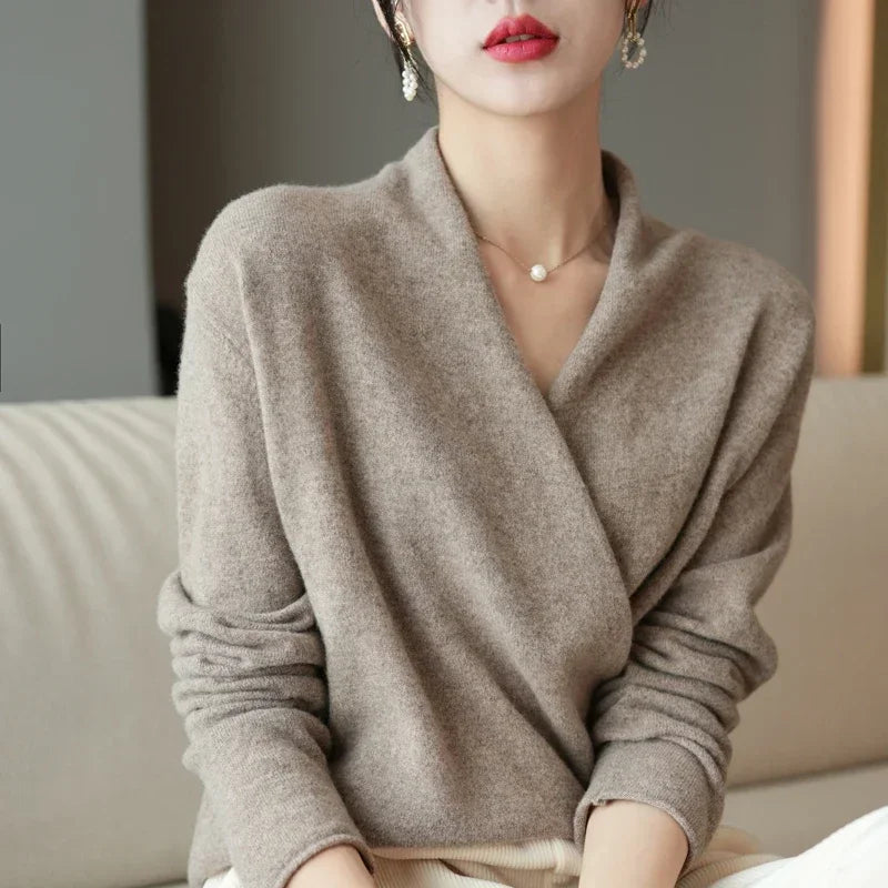 Darian | Men’s Premium Wool V-Neck Sweater